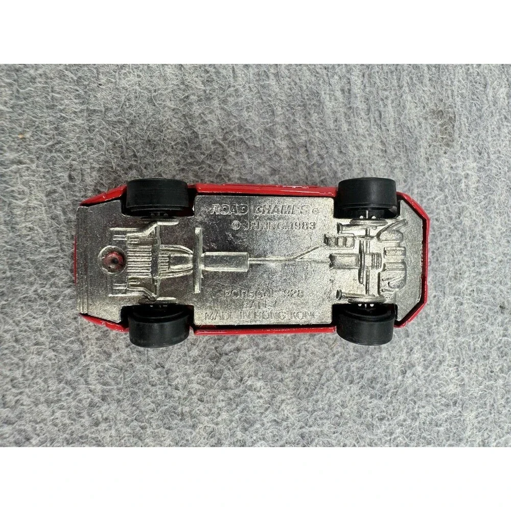 ROAD CHAMPS Die Cast #42 Porche 928 Red Car T5